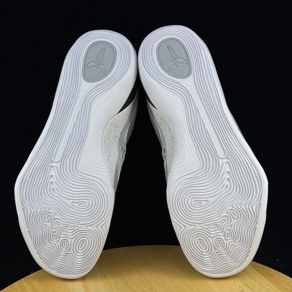 Men’s Size 9- Nike Kobe 9 Elite Low EM Protro Wolf Grey IH1401-001